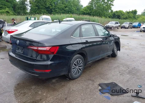 2020 Volkswagen Jetta из США, поврежденный, VIN 3VWCB7BU3LM027059